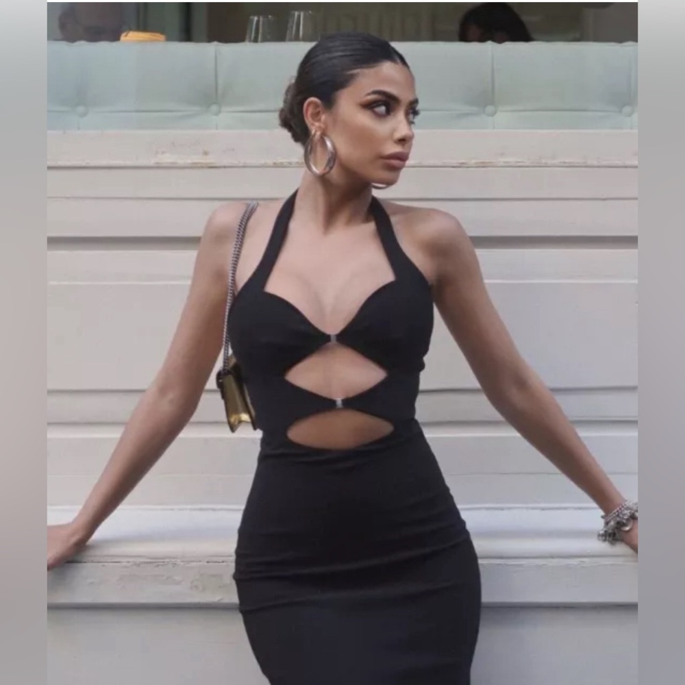BLOGGERS FAV ZARA NEW CUT OUT BUCKLED HALTER DRESS